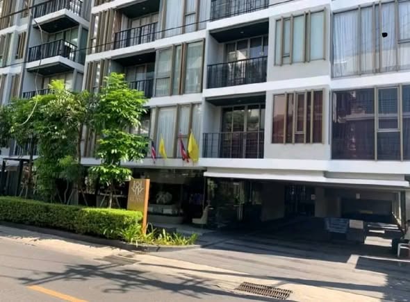 Klass Silom Condo