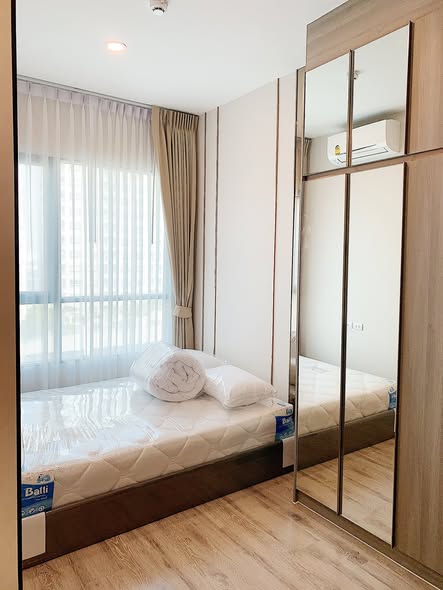 bedroom and room interior of Knightsbridge Collage Sukhumvit 107