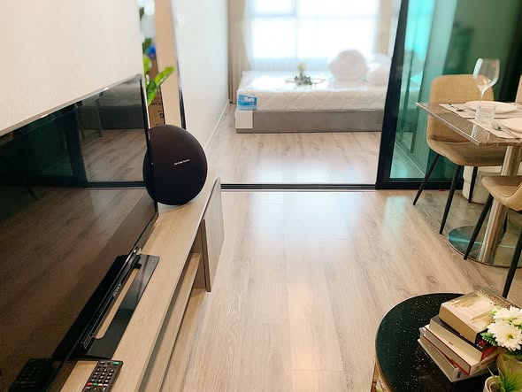 living room of Knightsbridge Collage Sukhumvit 107
