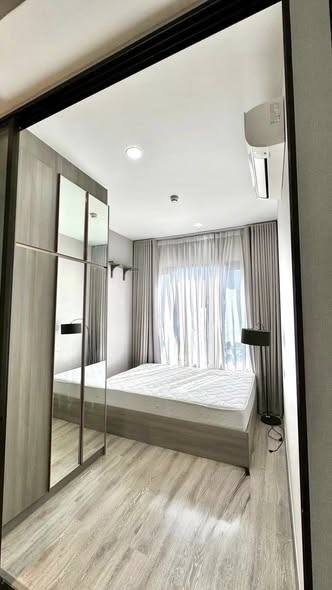 bedroom and room interior of Knightsbridge Kaset Society