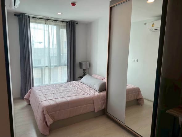 bedroom of KnightsBridge Phaholyothin Interchange