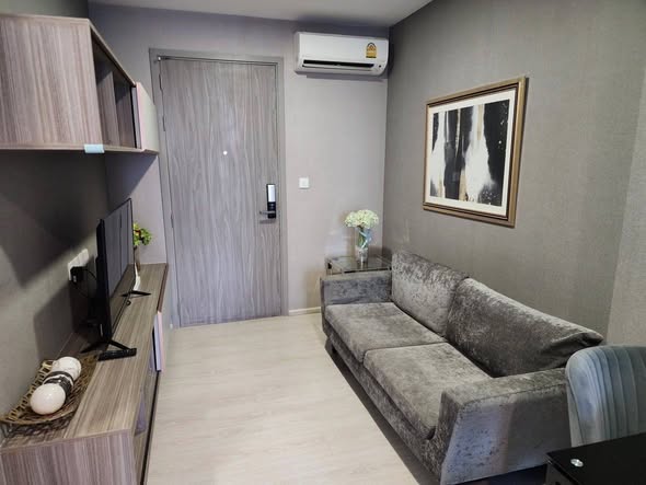 bedroom and living room of KnightsBridge Phaholyothin Interchange