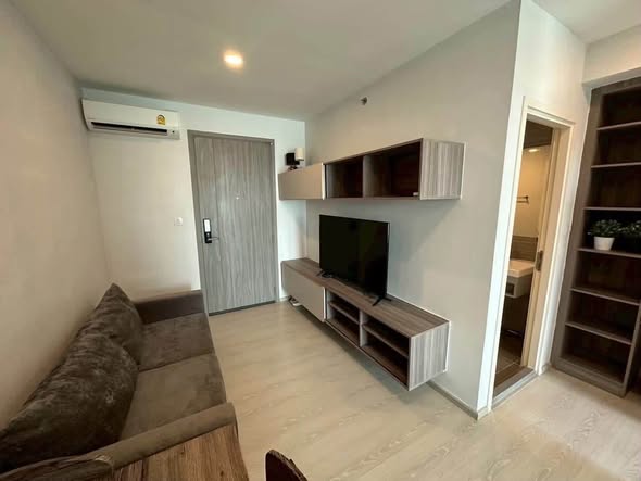 bedroom and room interior of KnightsBridge Phaholyothin Interchange