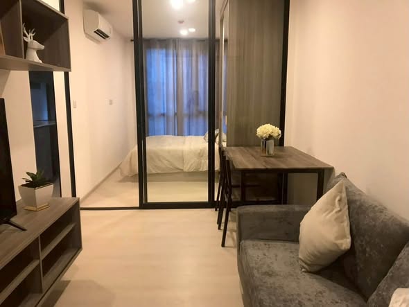 bedroom and room interior of KnightsBridge Phaholyothin Interchange