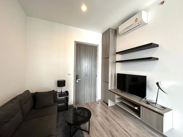 living room and bedroom and room interior of KnightsBridge Prime Onnut