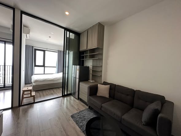 living room and bedroom and room interior of KnightsBridge Prime Onnut