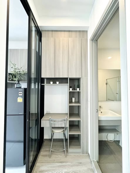 room interior and bathroom of KnightsBridge Prime Onnut
