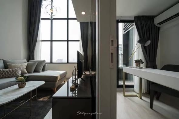 bedroom and living room of KnightsBridge Prime Sathon
