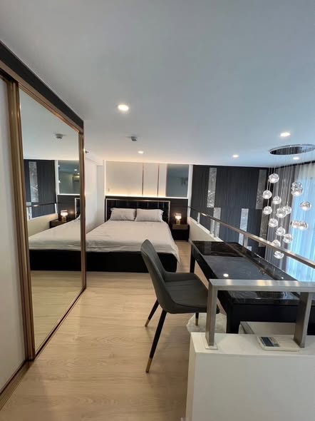 bedroom and room interior of KnightsBridge Prime Sathon