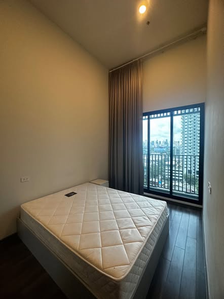 bedroom of KnightsBridge Space Rama9