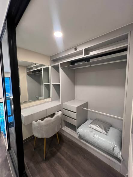 bedroom and room interior of KnightsBridge Space Rama9