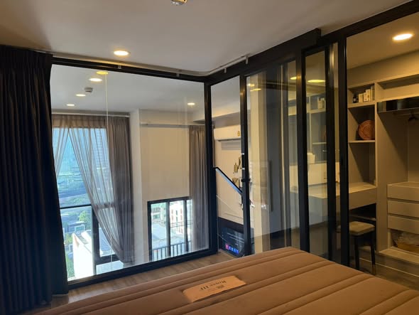 bedroom and room interior of KnightsBridge Space Ratchayothin