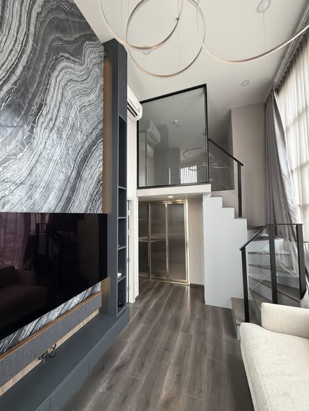 living room of KnightsBridge Space Ratchayothin