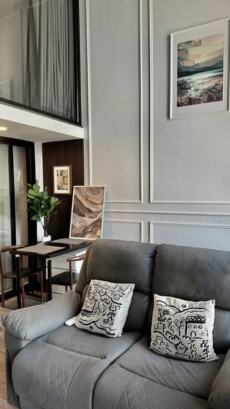 living room of KnightsBridge Space Ratchayothin