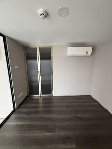 room interior of KnightsBridge Space Ratchayothin
