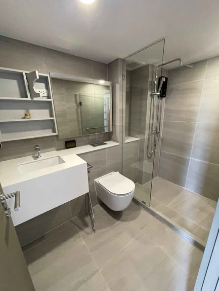 bathroom of KnightsBridge Space Sukhumvit-Rama 4