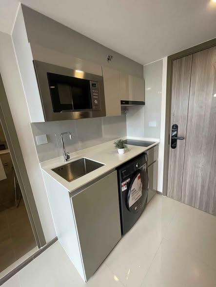 kitchen of KnightsBridge Space Sukhumvit-Rama 4