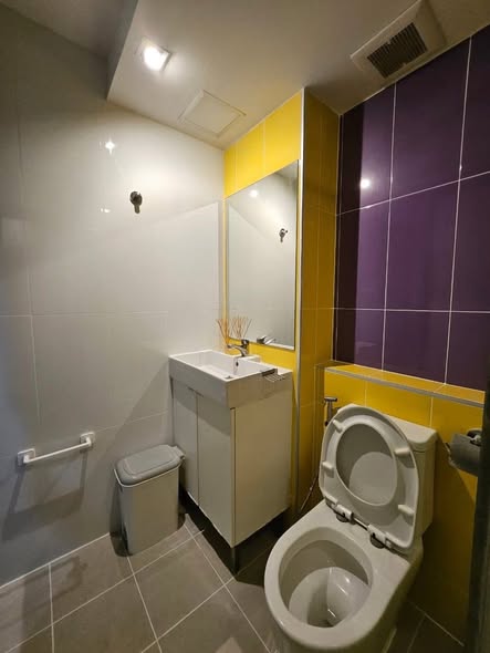 bathroom of L Style Condo