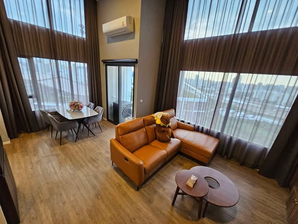 bedroom and living room of Landmark @MRTA Station