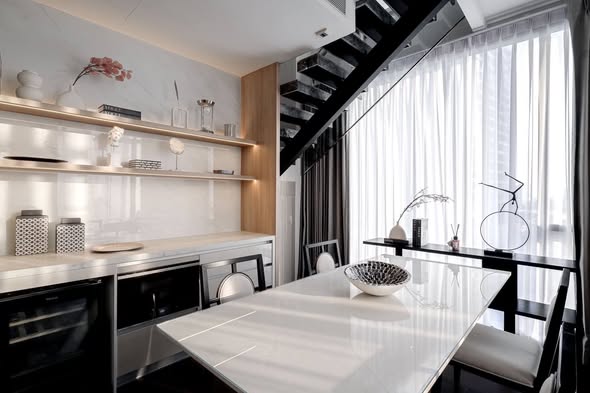 bathroom and kitchen of LAVIQ Sukhumvit 57