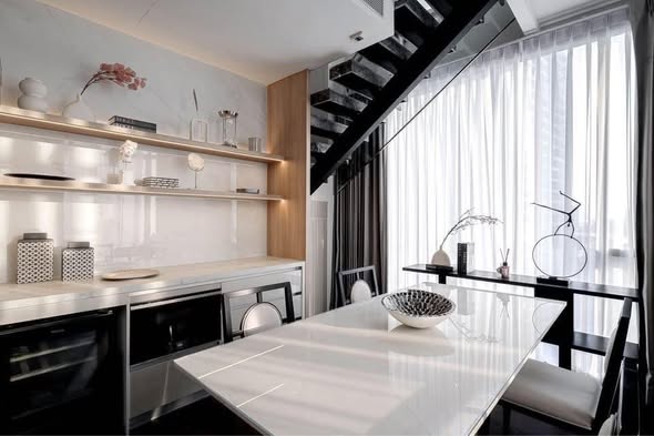 bathroom and kitchen of LAVIQ Sukhumvit 57