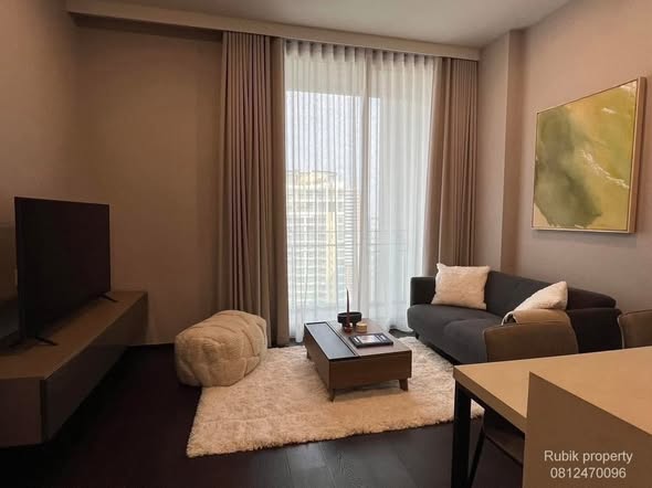 bedroom and living room of LAVIQ Sukhumvit 57