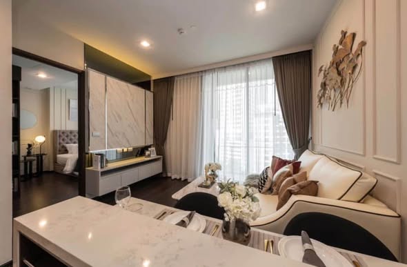 living room and bedroom of LAVIQ Sukhumvit 57