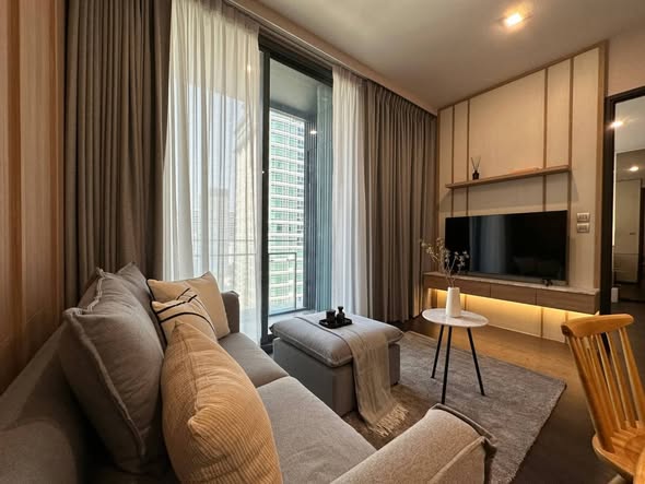 living room and bedroom of LAVIQ Sukhumvit 57