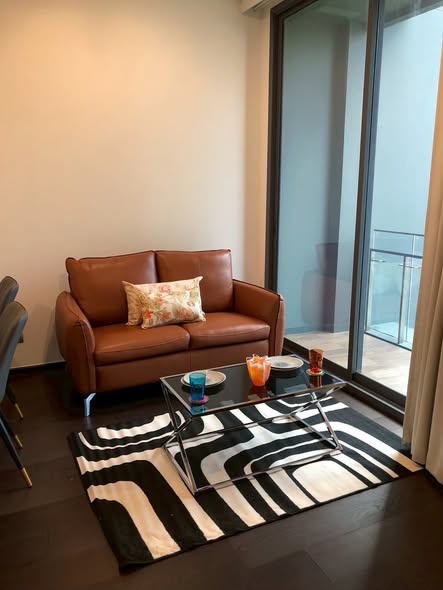 living room and room interior of LAVIQ Sukhumvit 57