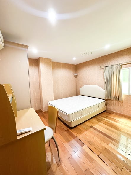 bedroom of Le Celeste Condominium เลอเซเเลส คอนโดมิเนียม