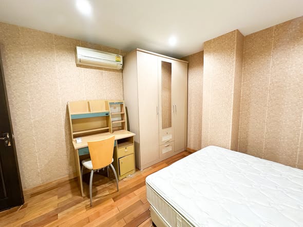 bedroom of Le Celeste Condominium เลอเซเเลส คอนโดมิเนียม
