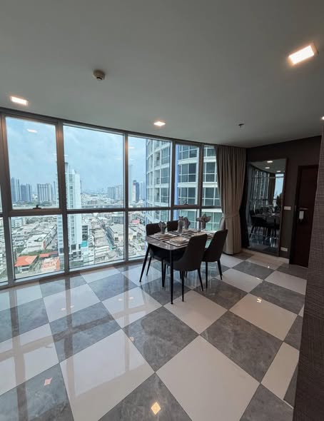 Le Luk Condominium