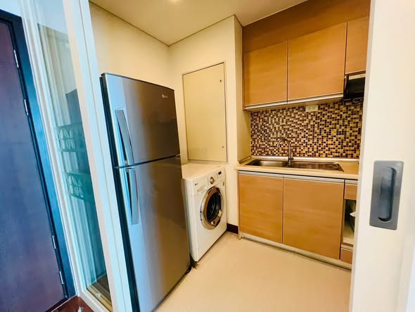 Le Luk Condominium