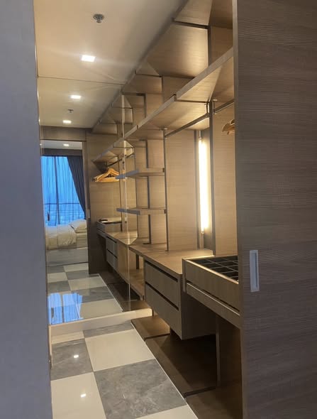 room interior and bathroom of Le Luk Condominium