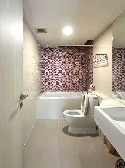 bathroom of LE NICE CONDO