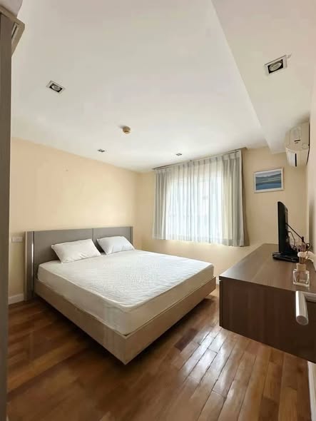 bedroom of LE NICE CONDO