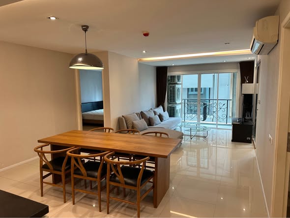 room interior of LE NICE CONDO