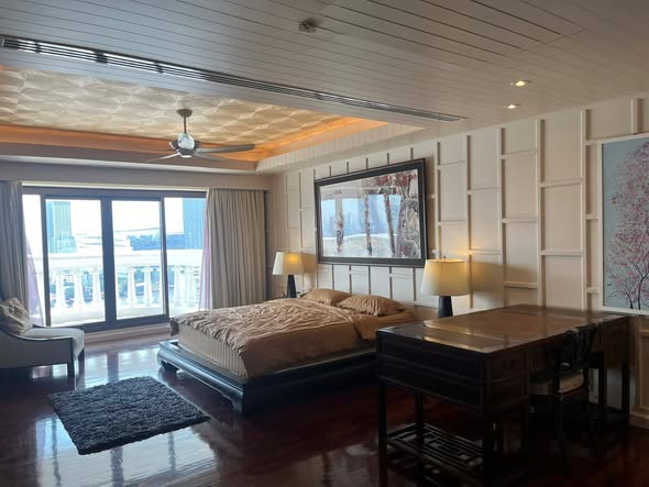 bedroom of lebua at State Tower