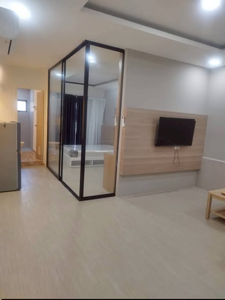 bedroom and room interior of Level Bangna