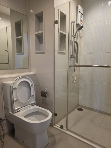 bathroom of Life Asoke – Rama 9