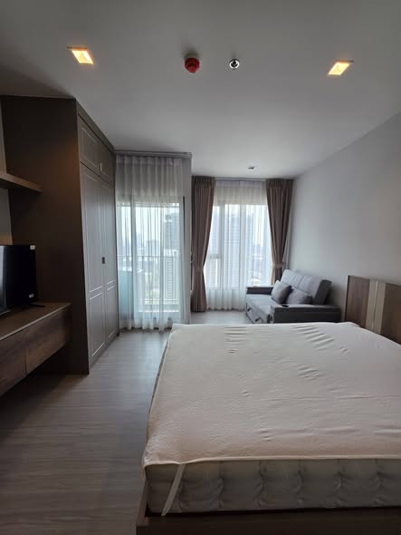 bedroom of Life Asoke – Rama 9