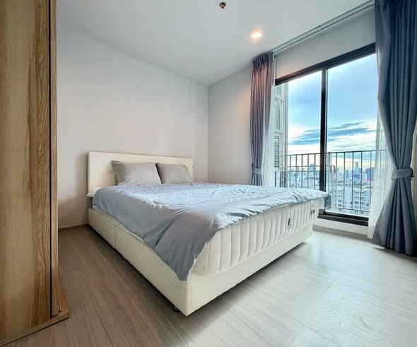bedroom of Life Asoke – Rama 9