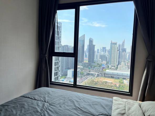 bedroom of Life Asoke – Rama 9