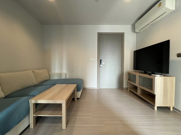 bedroom and living room of Life Asoke – Rama 9