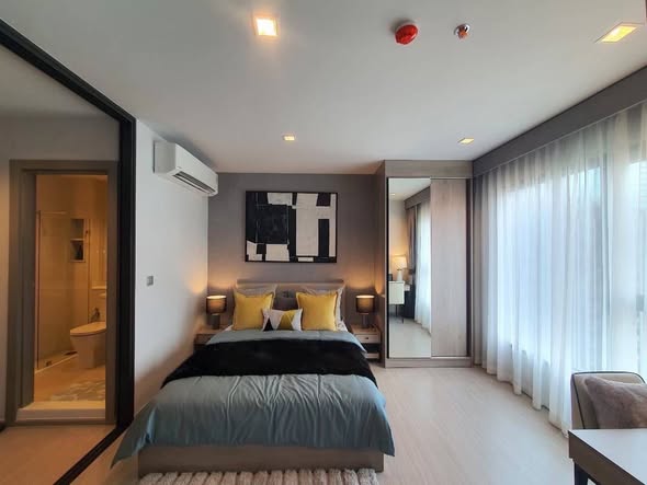 bedroom and room interior of Life Asoke – Rama 9
