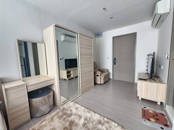 bedroom and room interior of Life Asoke – Rama 9
