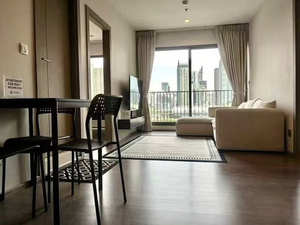 living room of Life Asoke – Rama 9