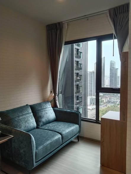 living room of Life Asoke – Rama 9