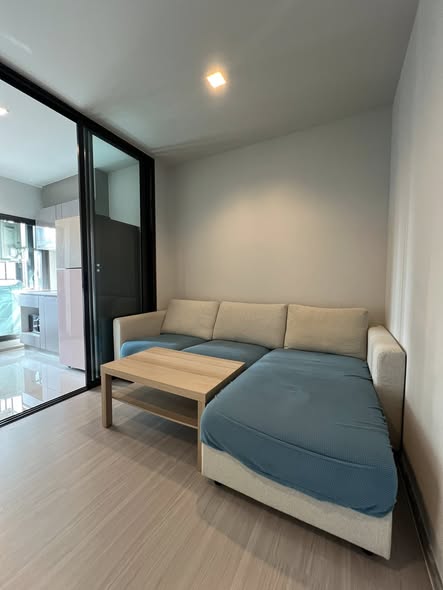 living room and bedroom of Life Asoke – Rama 9