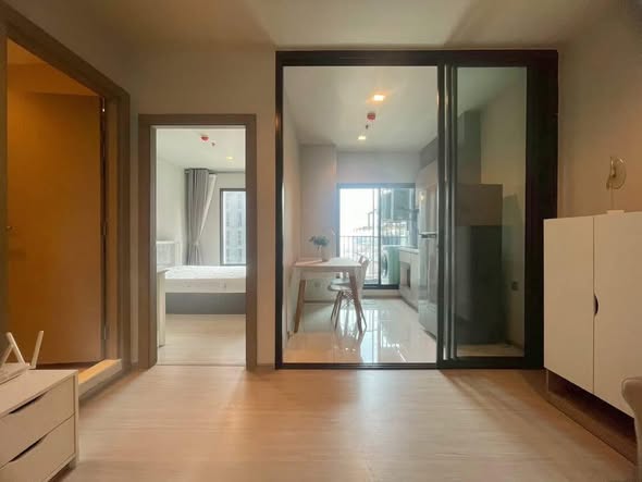 room interior of Life Asoke – Rama 9